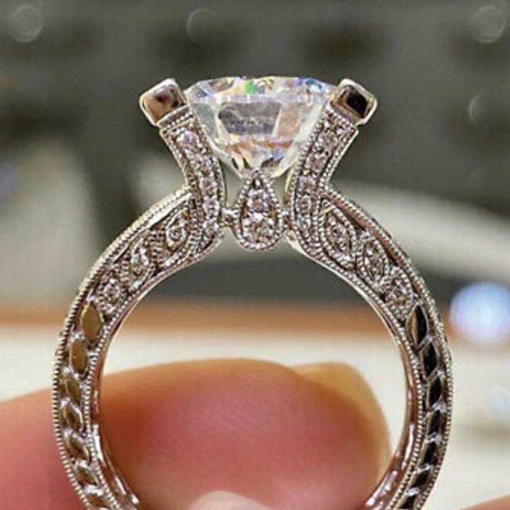Beautiful  CZ Diamond Ring - Picture 2 of 2